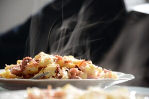 大分のだんご汁を郷土料理として楽しめるのはどこで食べる？