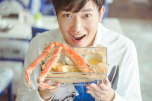 宮崎空港周辺で楽しめるグルメ食べ歩きスポットはどこ？