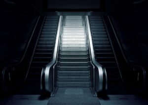 宮崎駅近で楽しめるグルメ食べ歩きスポットはどこ？