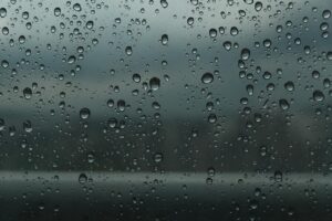 博多駅周辺で雨の日でも楽しめるグルメ食べ歩きスポットは？